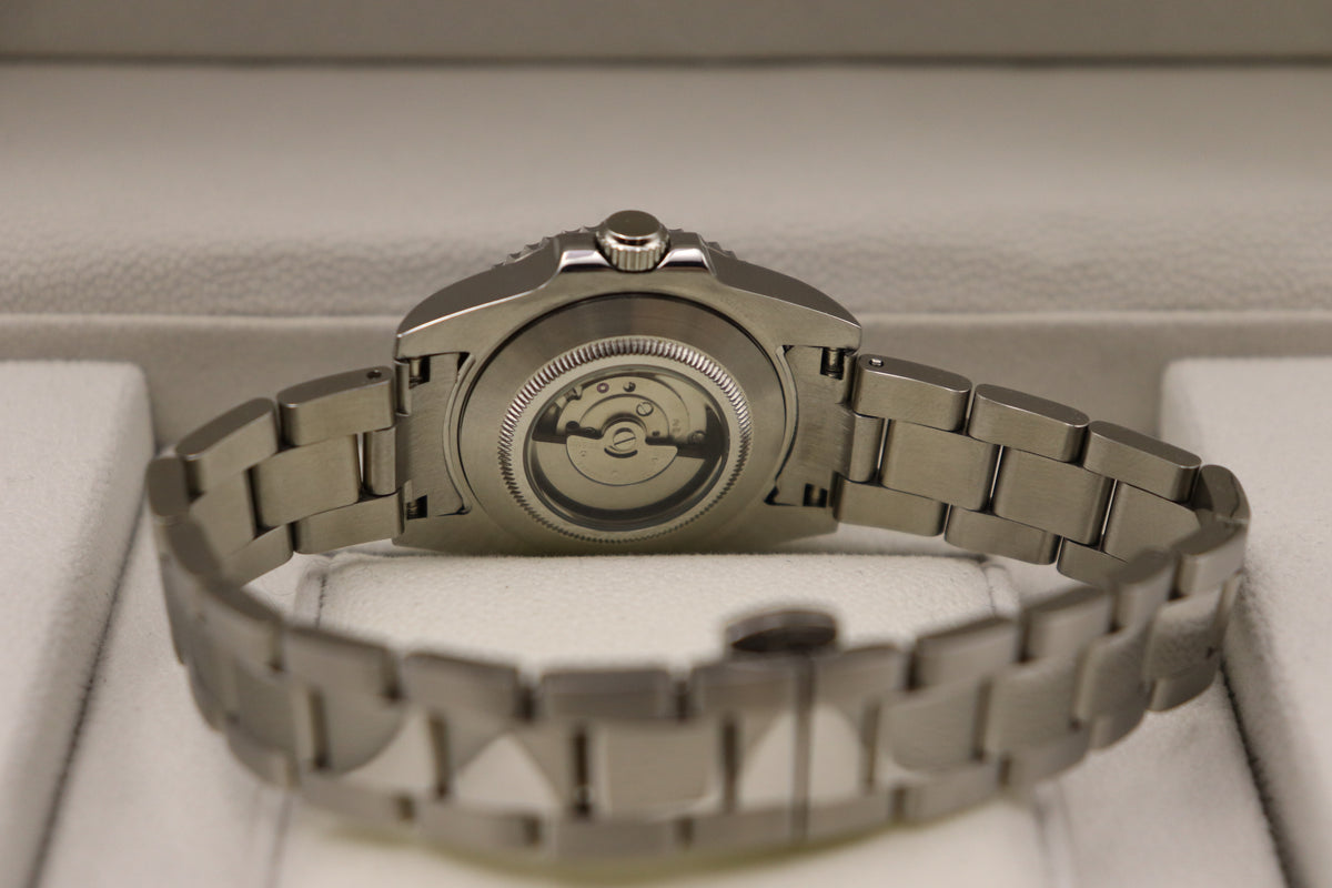 Blue Diver – Light Blue Dial – 34mm – NH05