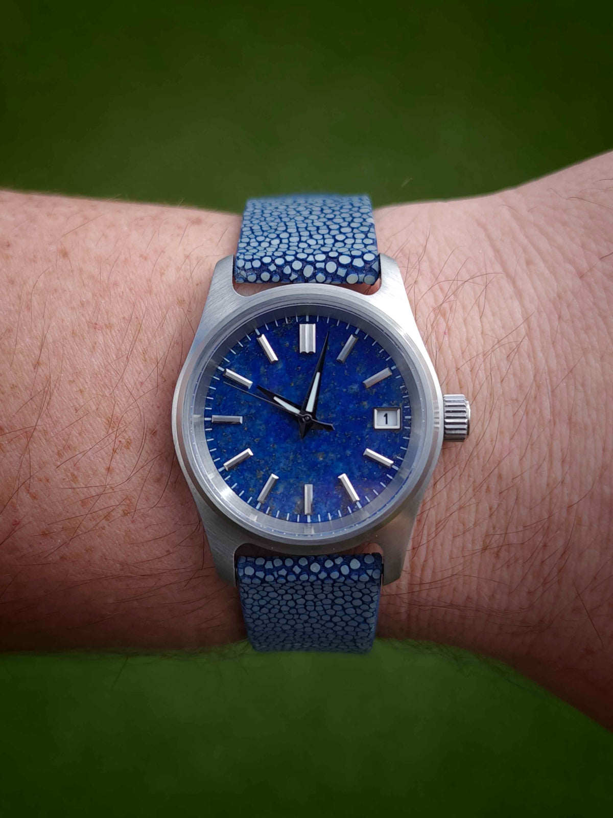 36mm – Lapis Dial | Stingray Strap | Brushed Steel Case