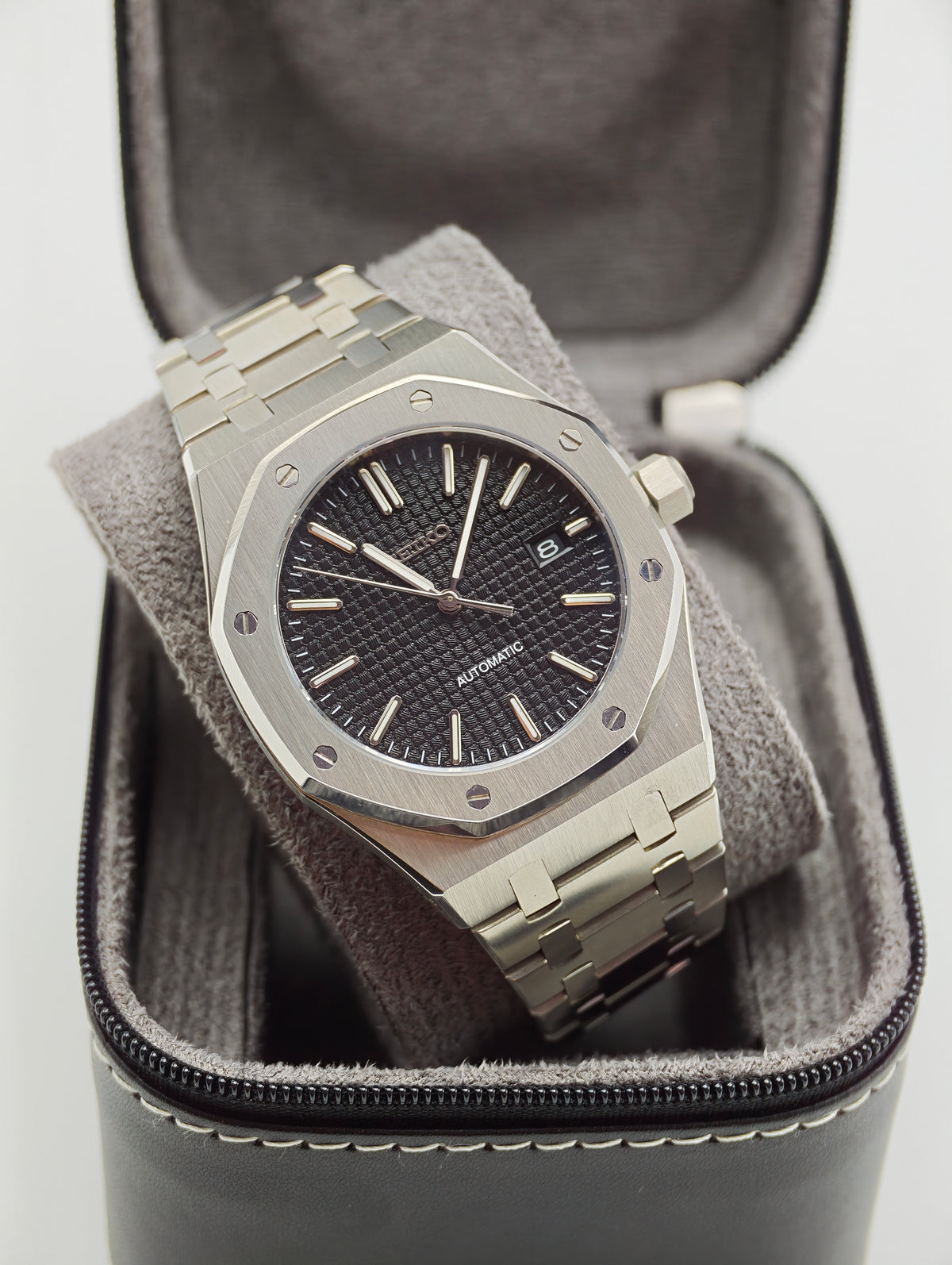 Obsidian Oak | 40mm NH35 Automatic