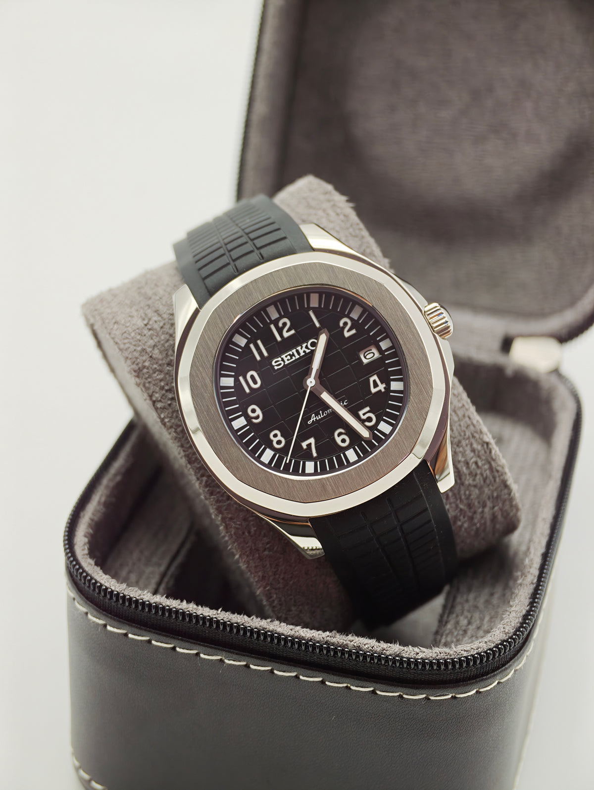 Black Aquanaut – 40mm – NH35 Automatic