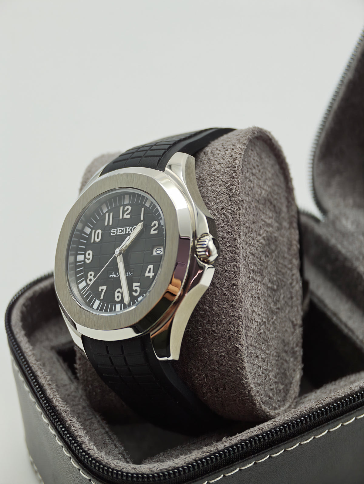 Black Aquanaut – 40mm – NH35 Automatic