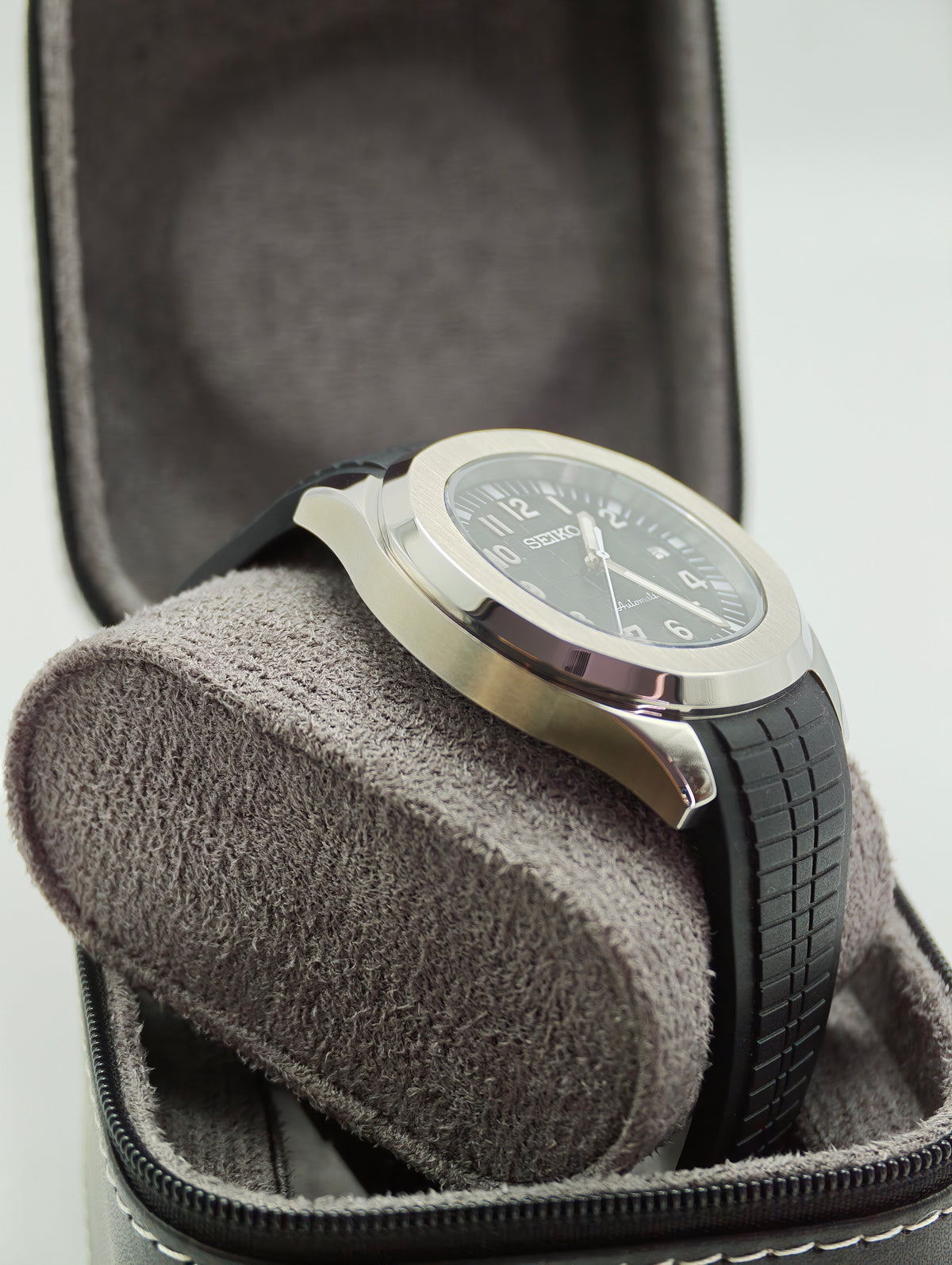 Black Aquanaut – 40mm – NH35 Automatic