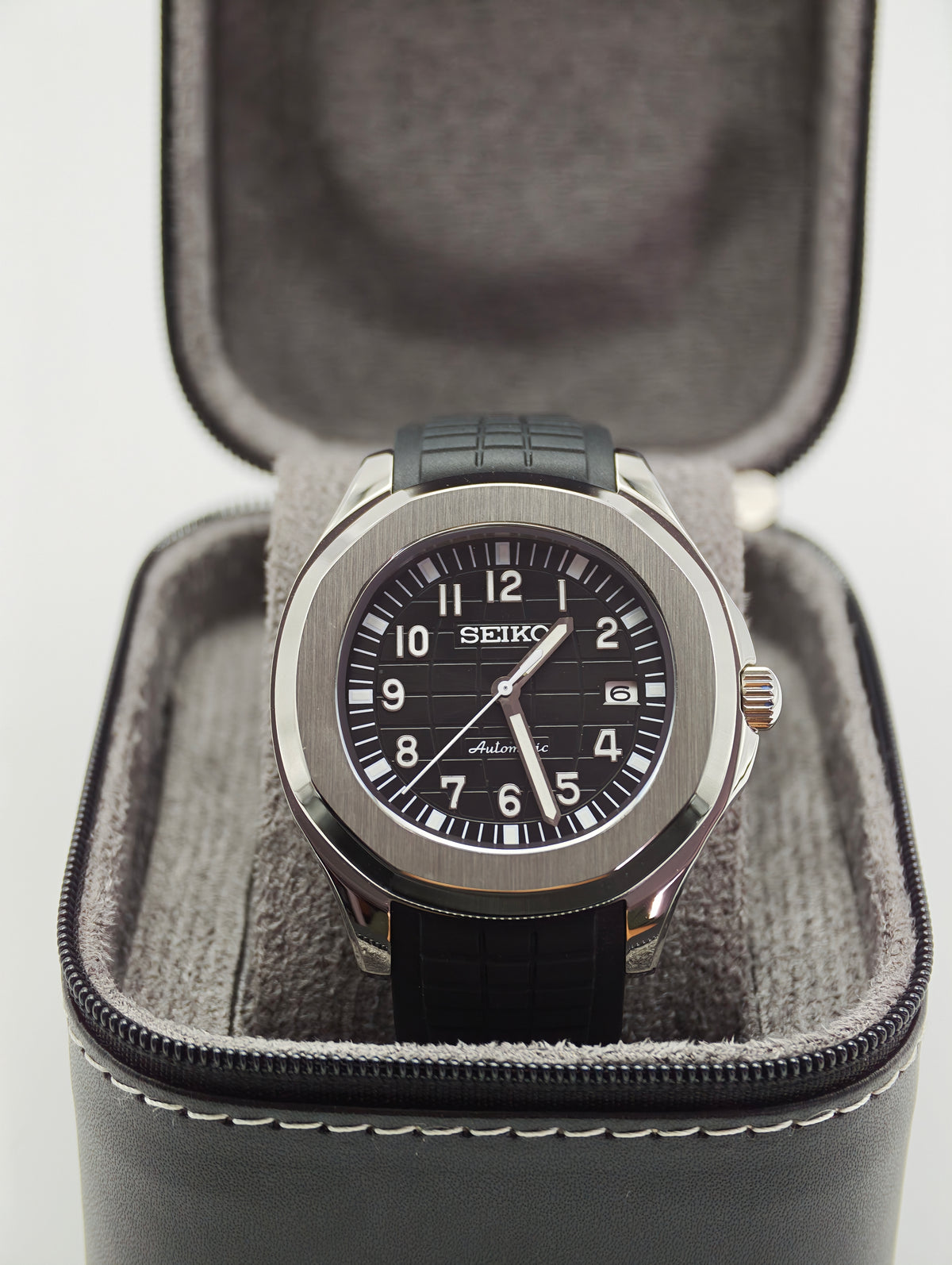 Black Aquanaut – 40mm – NH35 Automatic