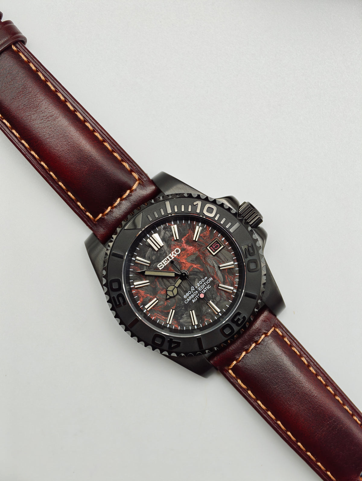 Carbon Blood Diver | 40mm NH35 Automatic