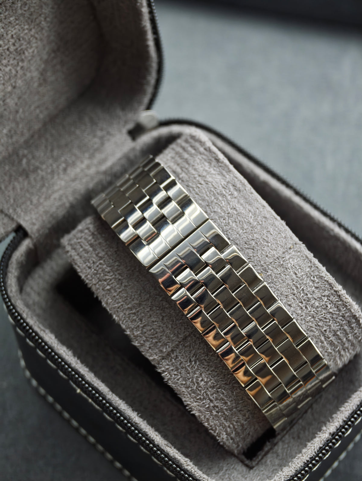 Monarch Square | 34mm VJ20 Dress Watch