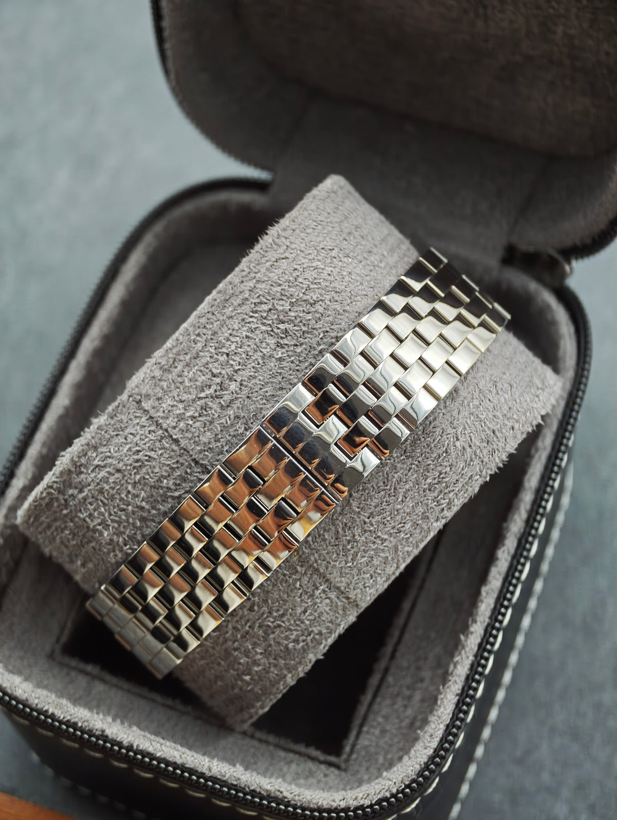 Monarch Square | 24mm VJ20 Dress Watch