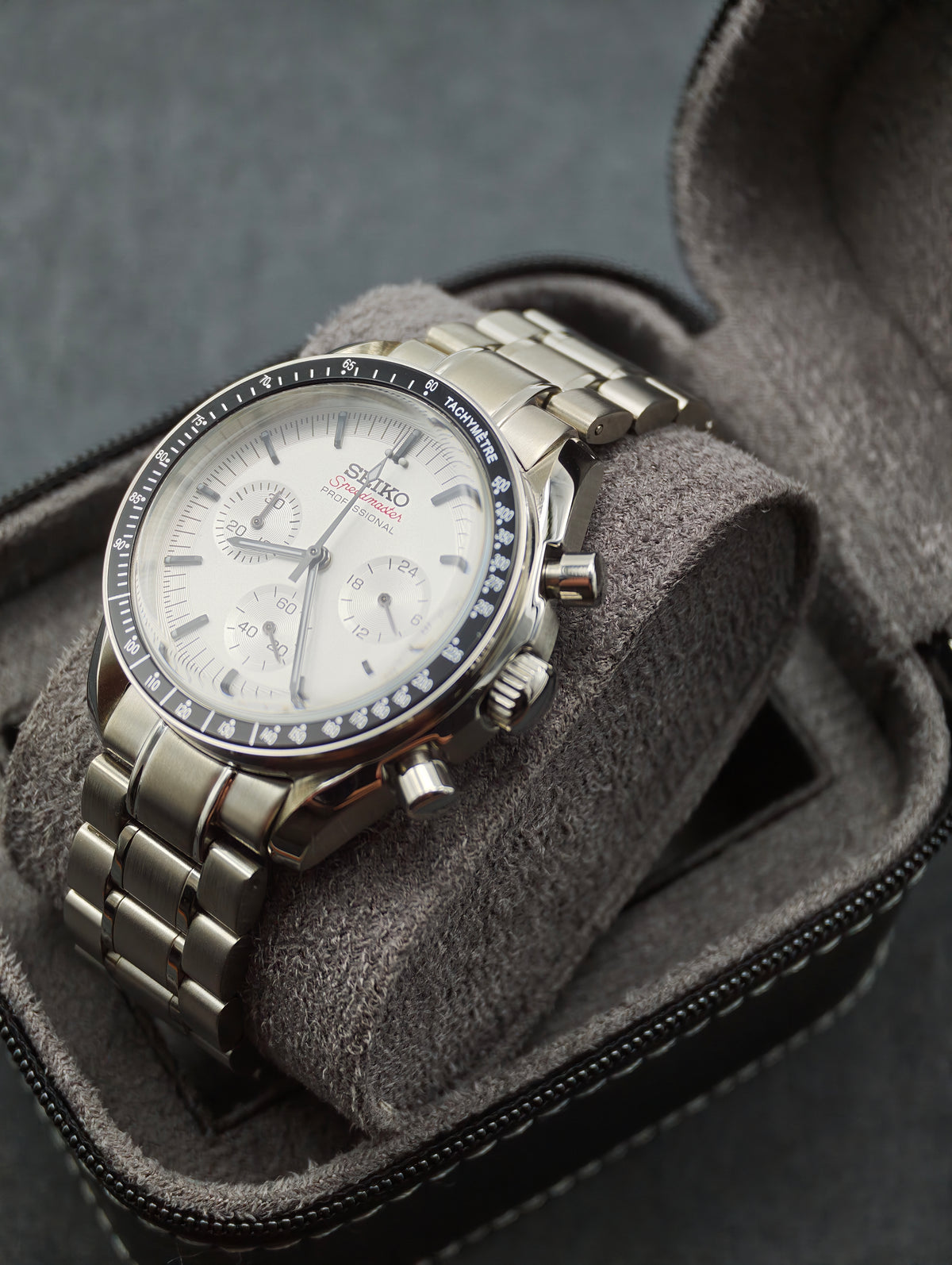 Silver Horizon Chronograph | 39mm VK63 Mechaquartz