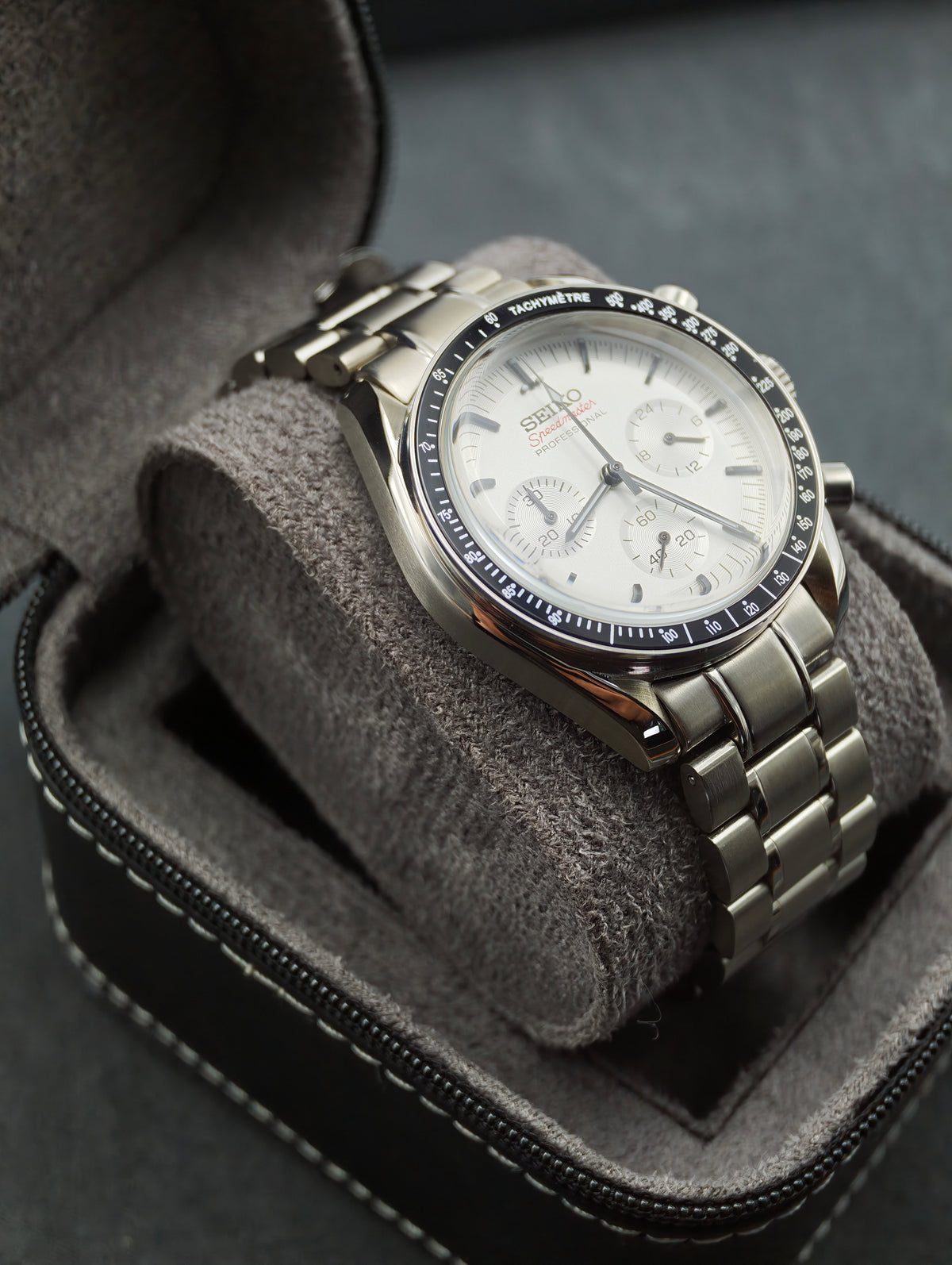Silver Horizon Chronograph | 39mm VK63 Mechaquartz