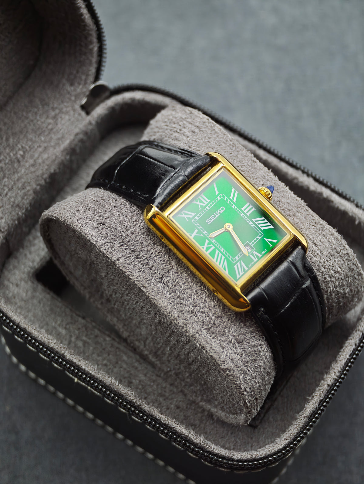 Emerald Royale | 24mm VJ24 Dress Watch