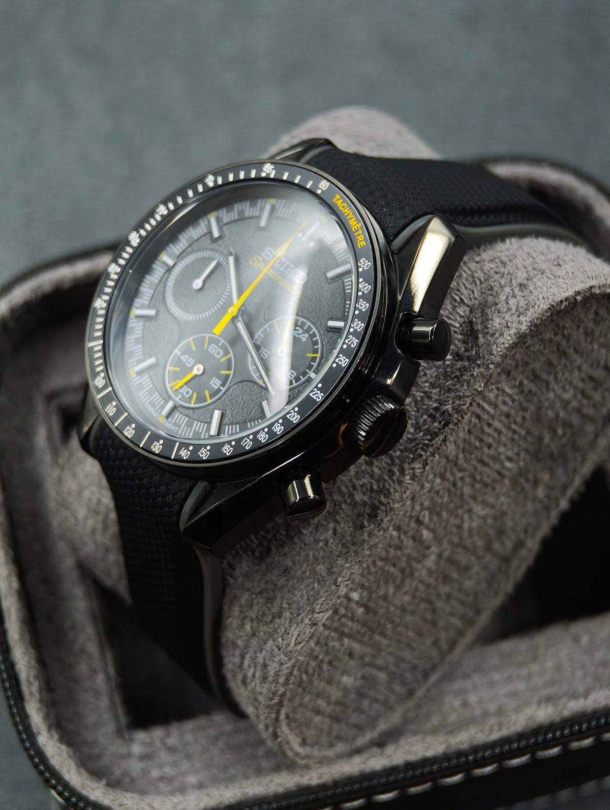 Apex Yellow | 39mm VK63 Mecha-Quartz Chronograph