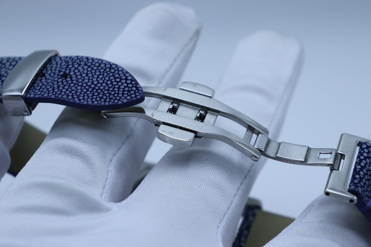 36mm – Lapis Dial | Stingray Strap | Brushed Steel Case