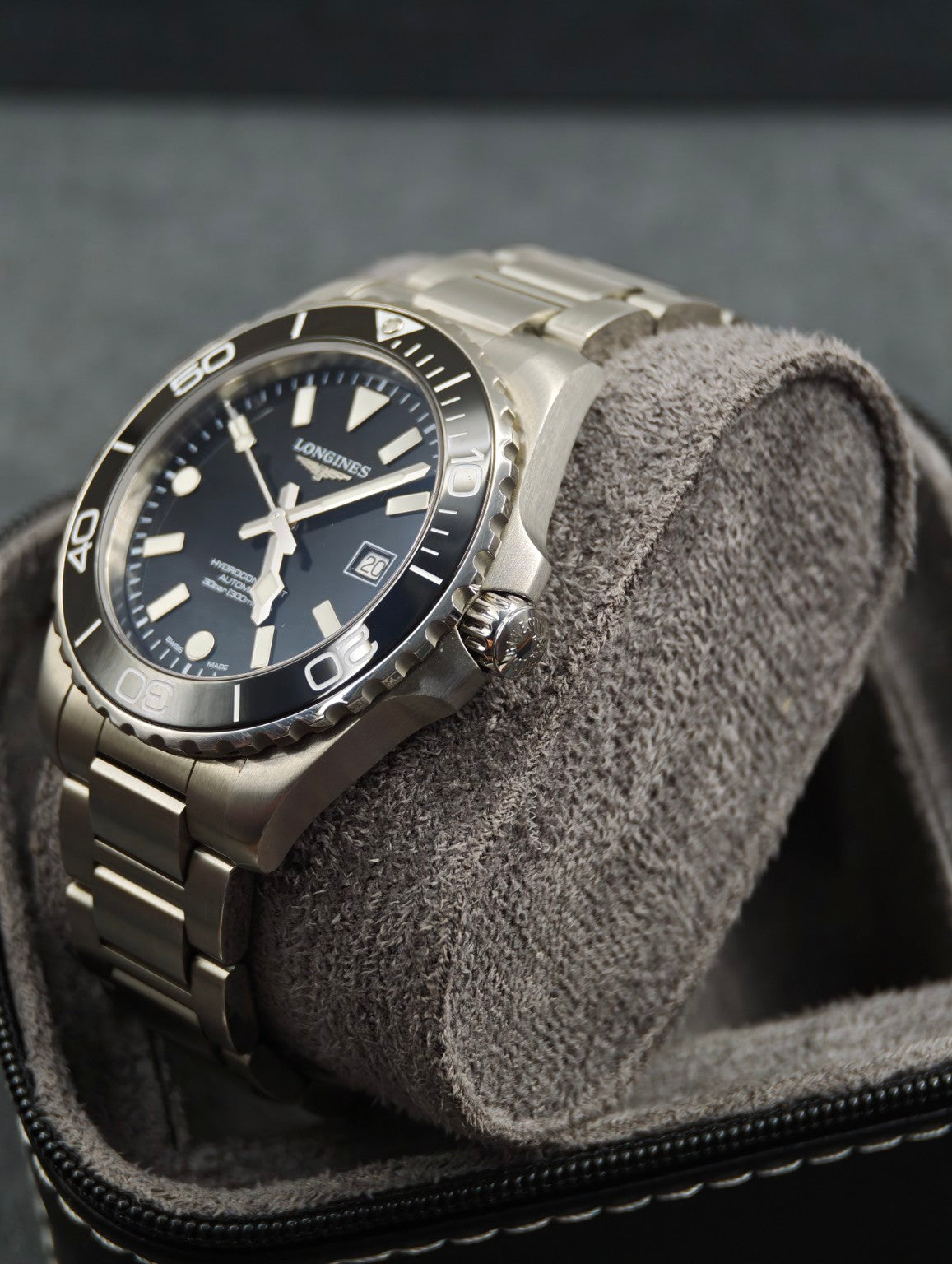 2026 Longines HydroConquest 42mm crown side and case profile