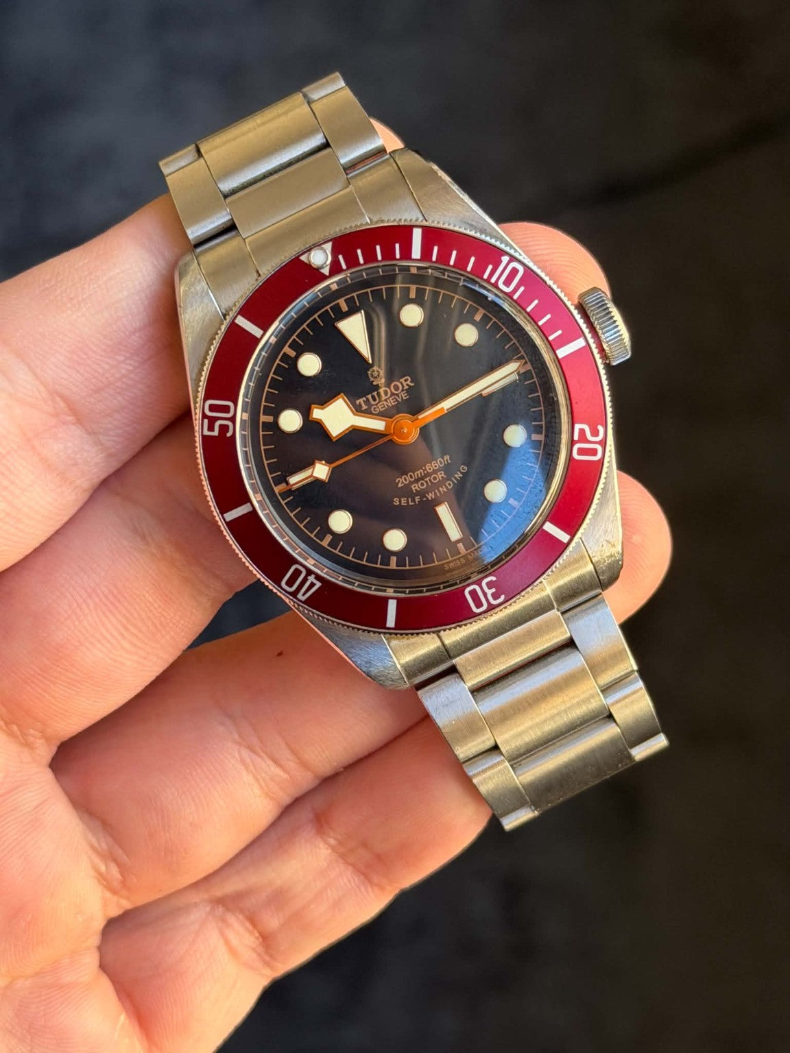Tudor Black Bay Heritage 79220R with burgundy bezel, black dial and steel bracelet